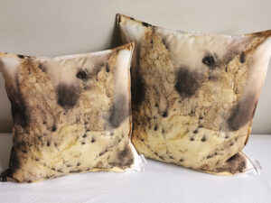maple-footprint-scatter-cushion